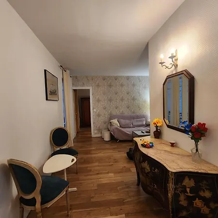 Apartment Elegance Et Charme Vintage Aux Portes De La Tour Eiffel Et De L'arc De Triomphe 16 Exelmans Paris